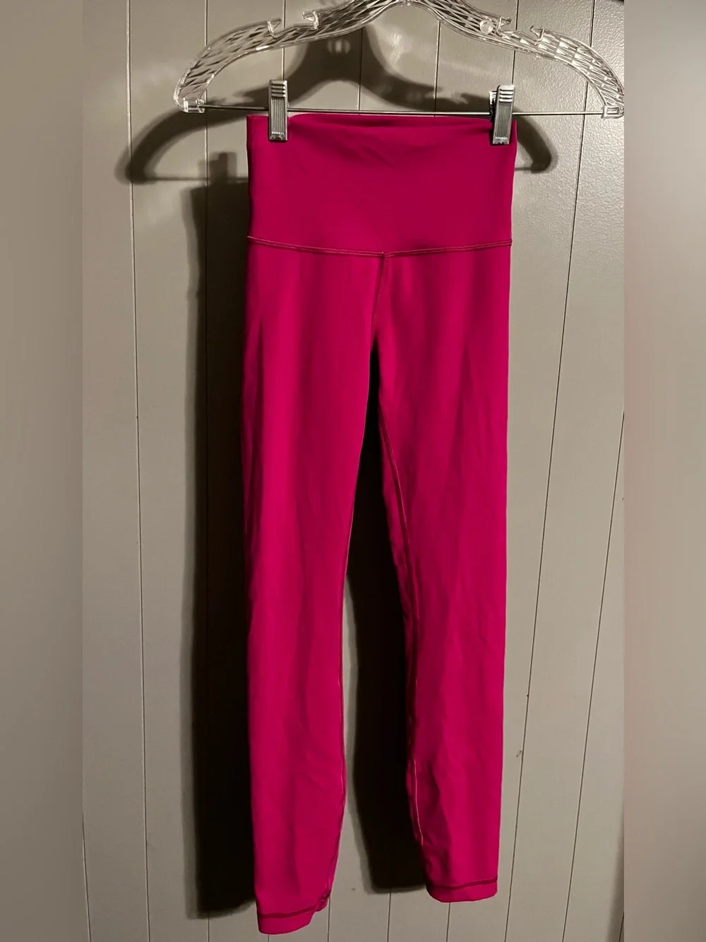 Lululemon hot pink leggings -excellent condition